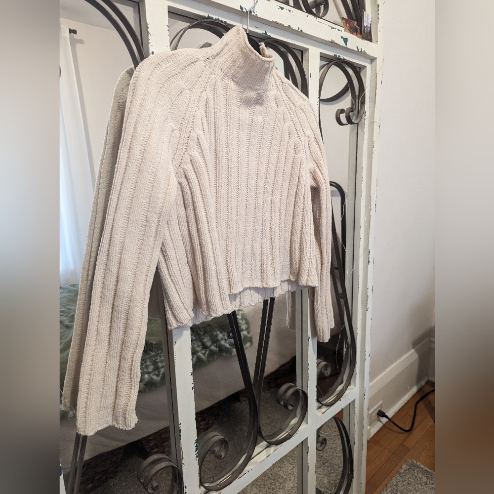 American Eagle Cropped Mockneck Sweater
